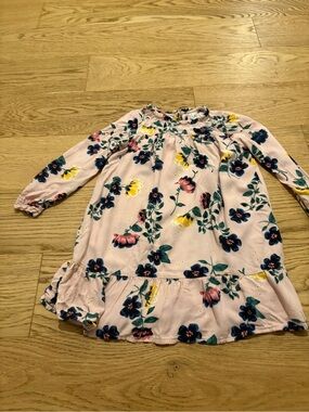 Girls size 7/8 Floral Long Sleeve Dress
